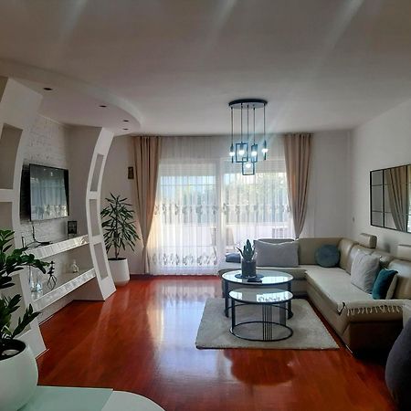 Guest House No 13 โมสตาร์ ภายนอก รูปภาพ