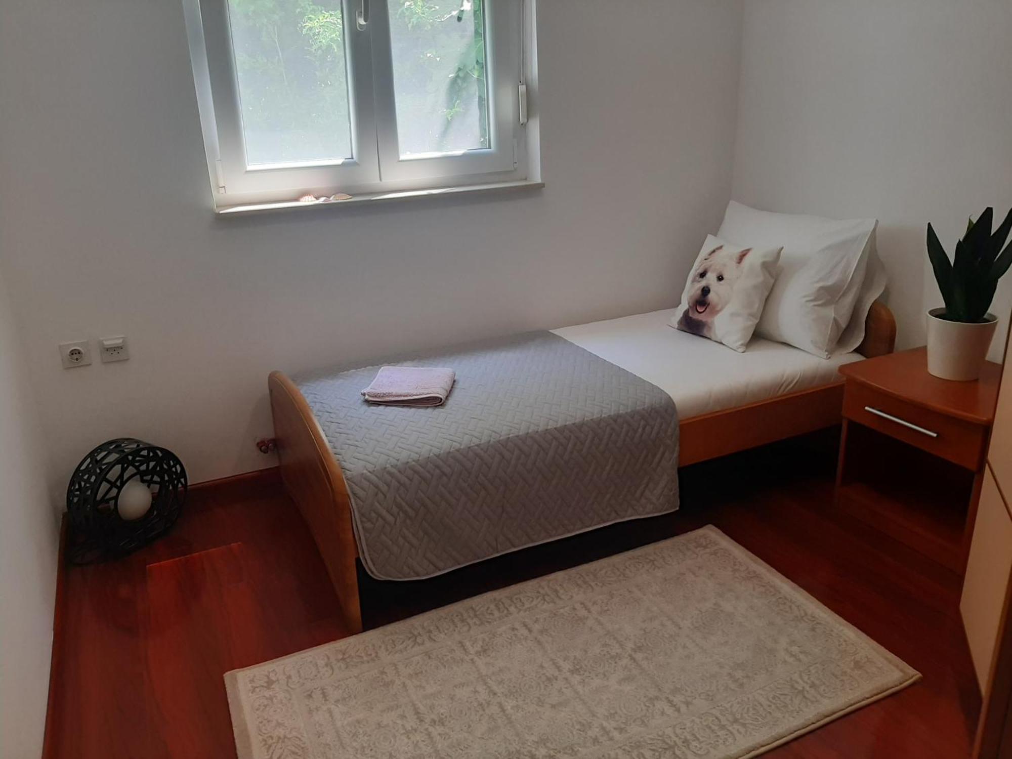 Guest House No 13 โมสตาร์ ภายนอก รูปภาพ
